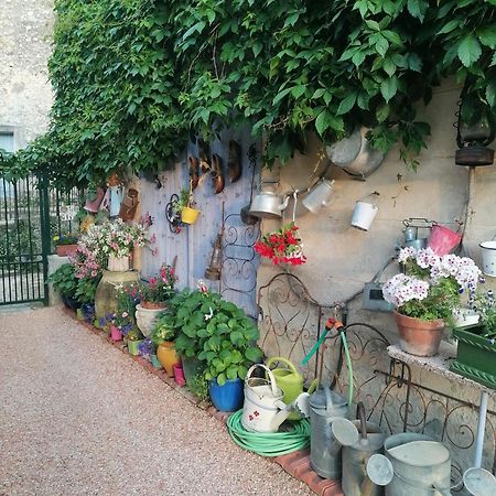 Bed and Breakfast Au Relais Fleuri Gilette Экстерьер фото