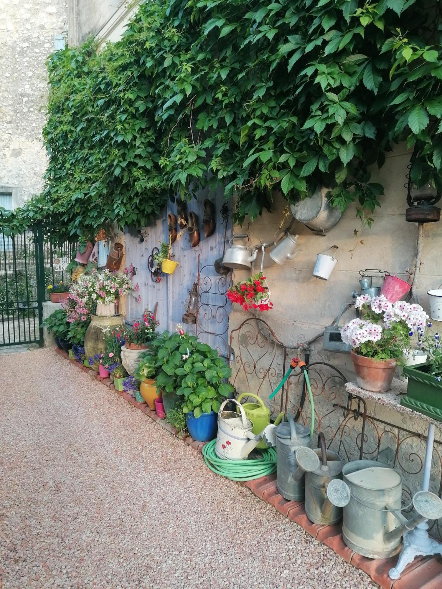 Bed and Breakfast Au Relais Fleuri Gilette Экстерьер фото
